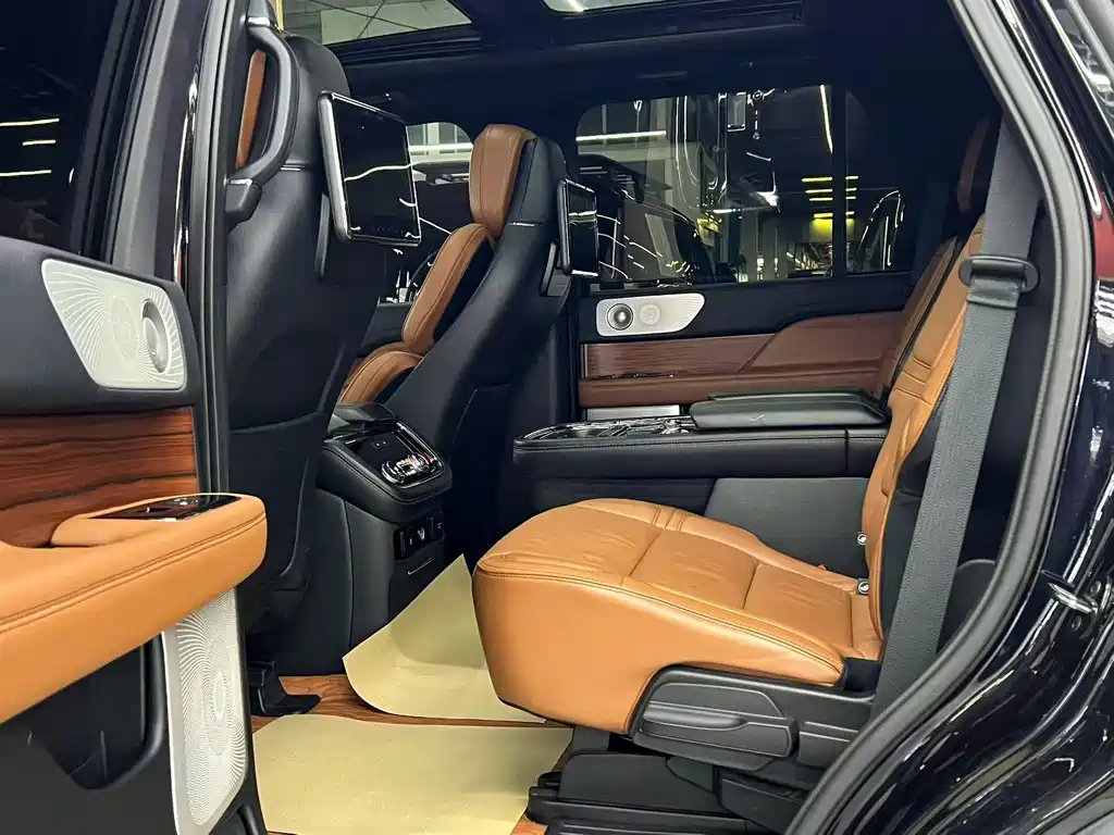Navigator 3.5 T Honor Shine CN-VI