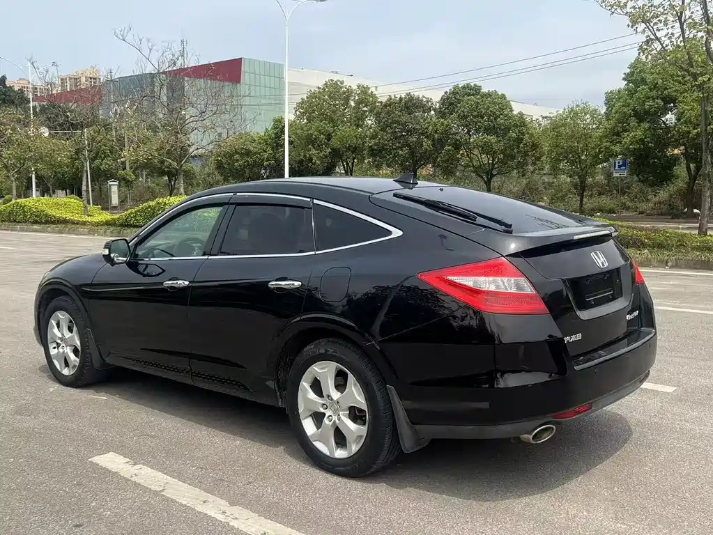 Crosstour 2.4 L Luxury