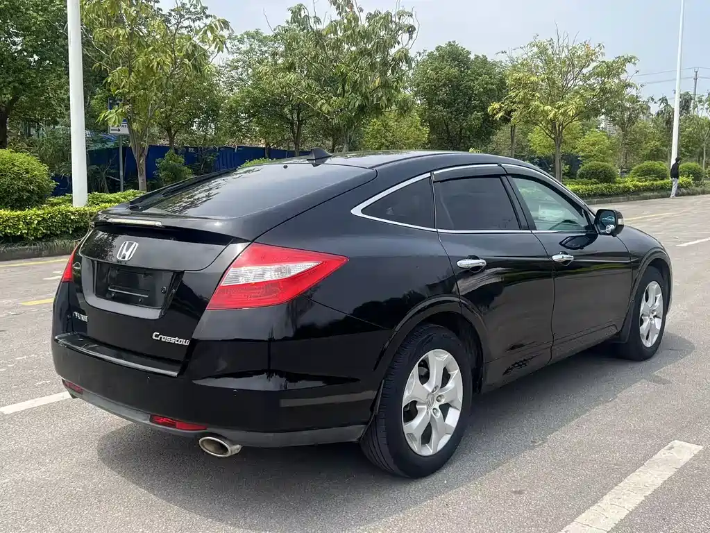Crosstour 2.4 L Luxury