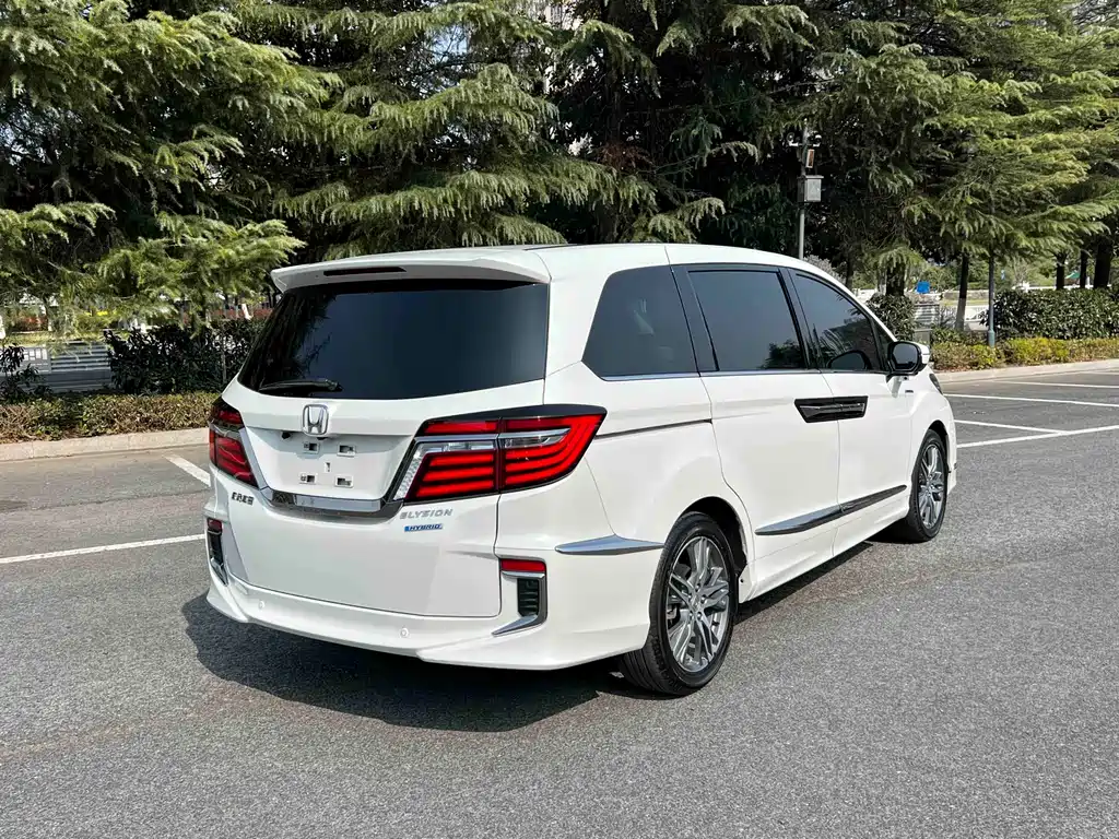 Elysion 2.0 L Hybrid Luxury
