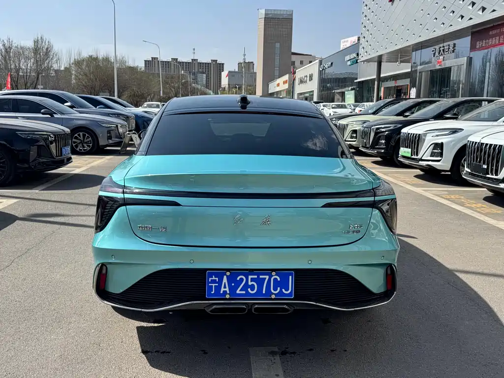 Hongqi H6 2.0 T Supreme Premium