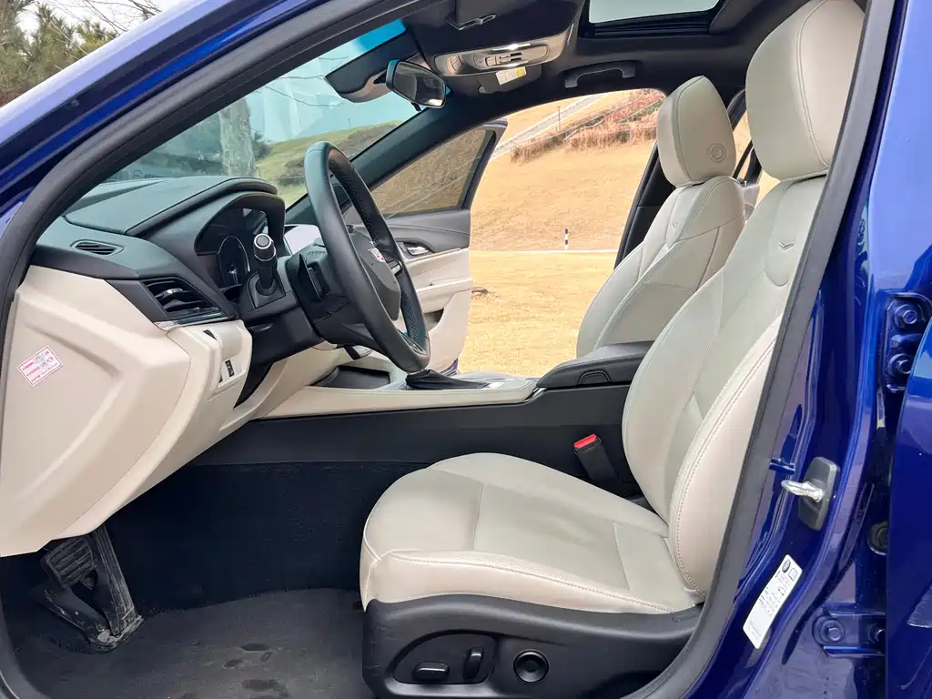 Cadillac CT4 25 T Luxury