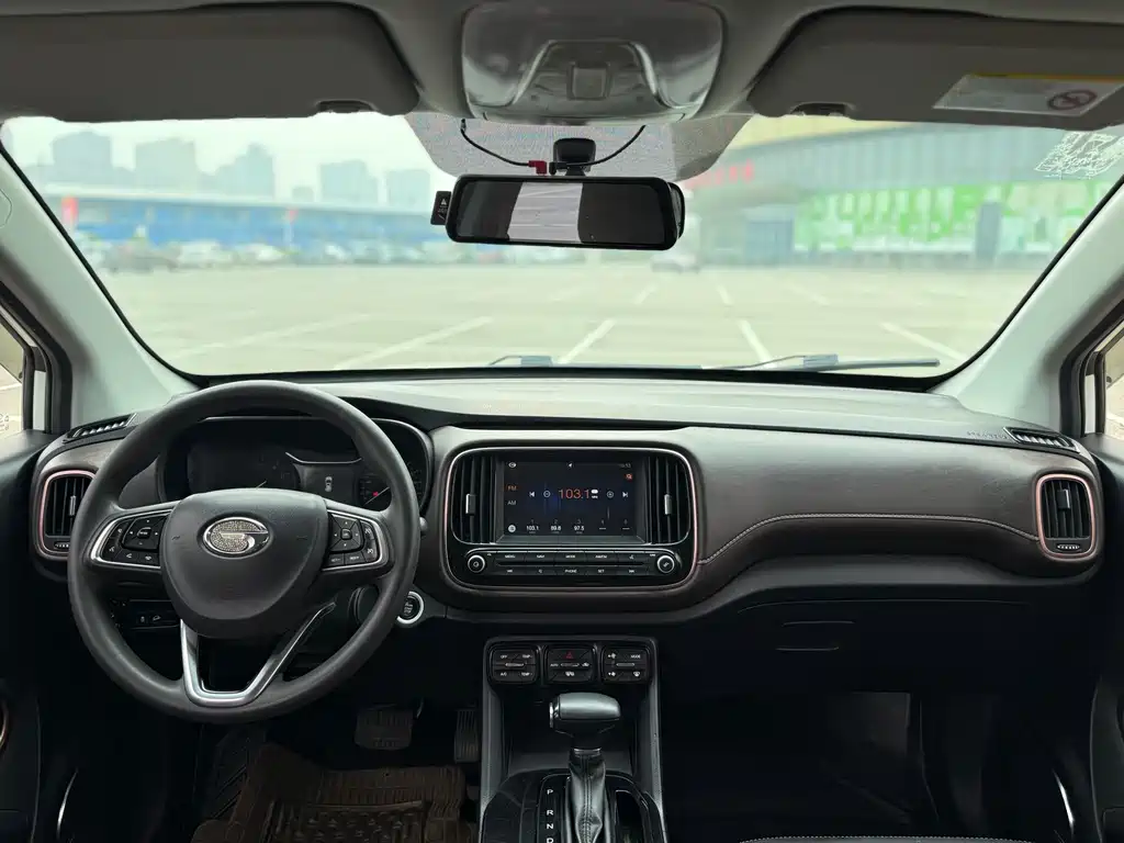 GAC Trumpchi GS3 传祺GS3 2017款 200 T 自动豪华版