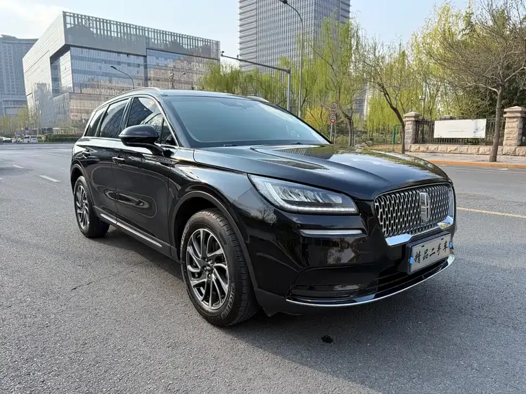 Lincoln Corsair 2.0 T 2 WD Graceful