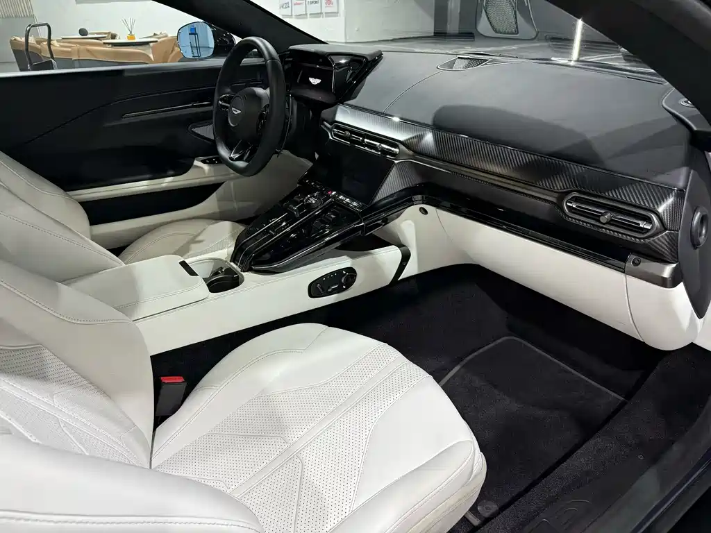 V8 Vantage 4.0 T V8 Coupe