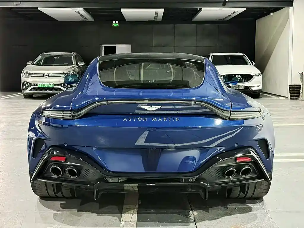 V8 Vantage 4.0 T V8 Coupe