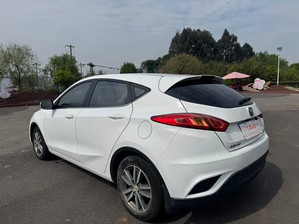 Eado XT 1.6 L Manual Handsome Cool CN-IV