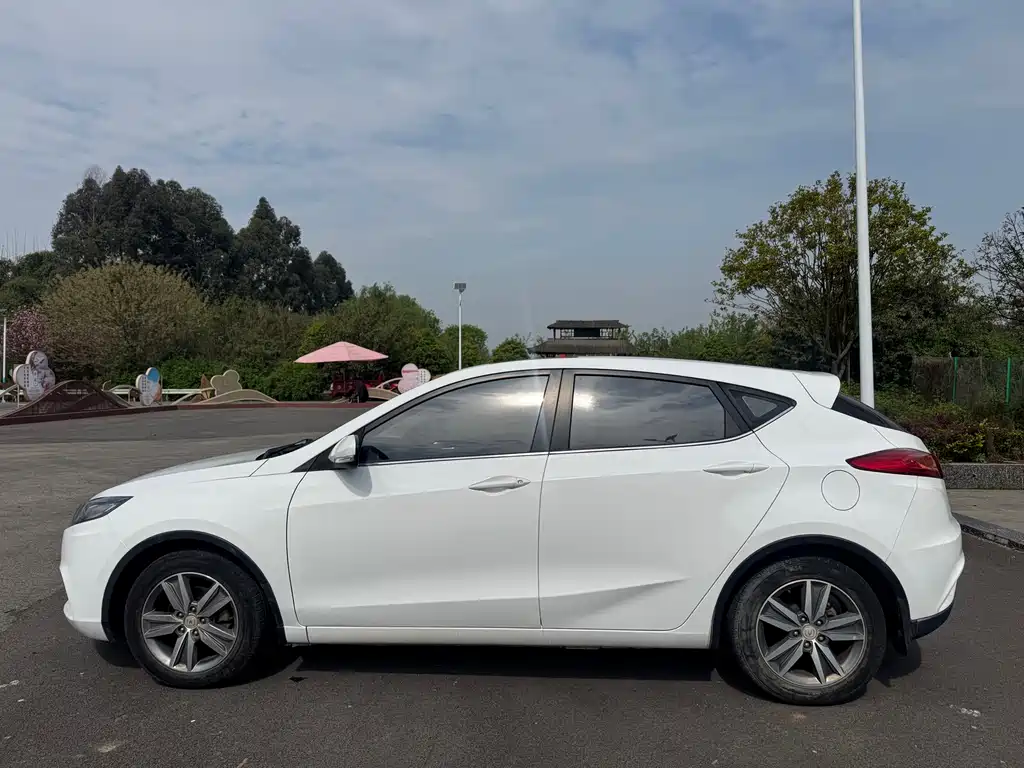 Eado XT 1.6 L Manual Handsome Cool CN-IV
