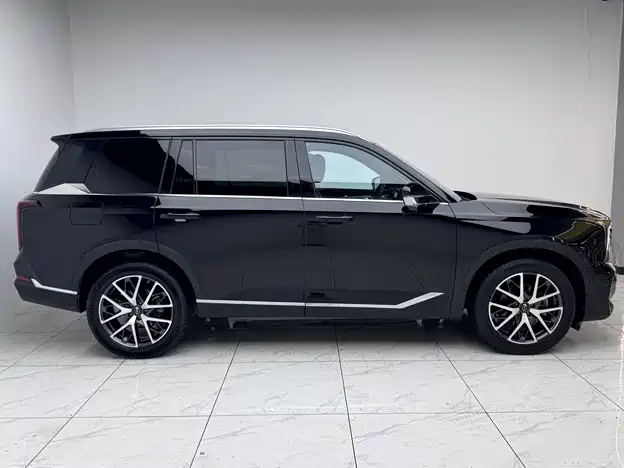 GAC Trumpchi GS8 Navigator Series 2.0 TGDI 2 WD Luxury Connected (7-seat)
