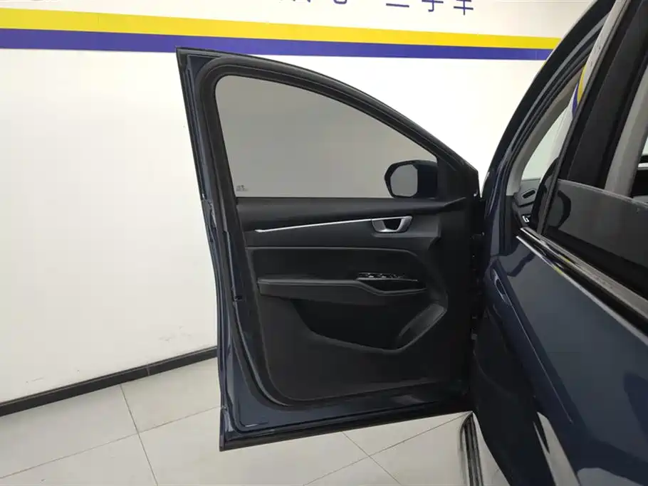 Wuling Victory 1.5 T CVT Flagship