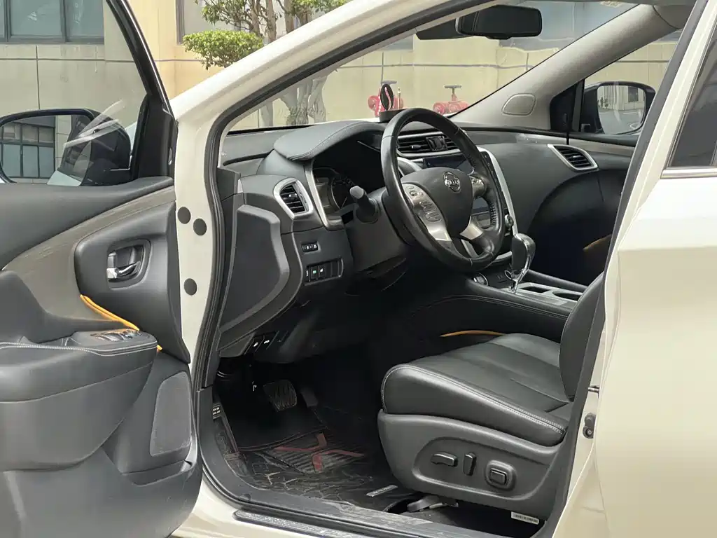 Murano 2.5 L XL 2 WD Connected Luxury