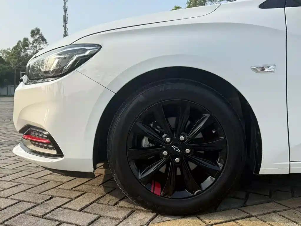 Monza Mild Hybrid Redline 320 T DCT Brisk