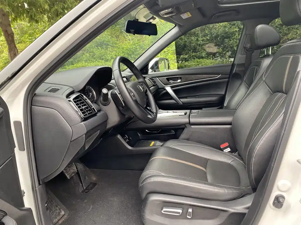 Honda UR-V 370 TURBO 2 WD Graceful