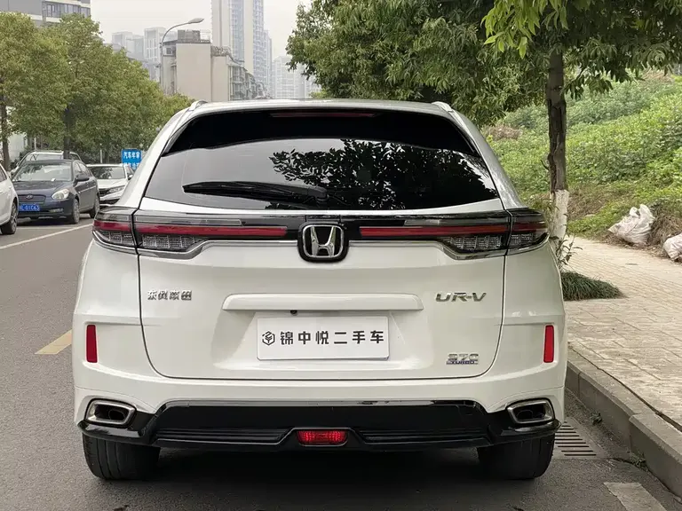 Honda UR-V 370 TURBO 2 WD Graceful