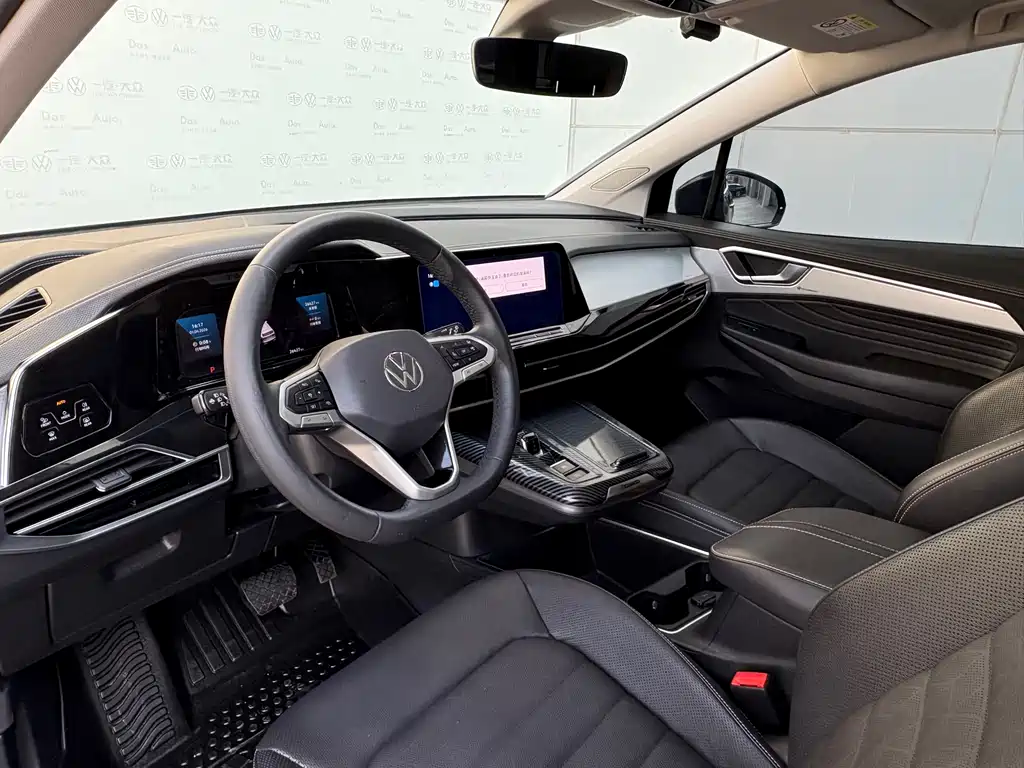 Talagon 380 TSI 4 WD Luxury Premium Realm Pro 6-seat
