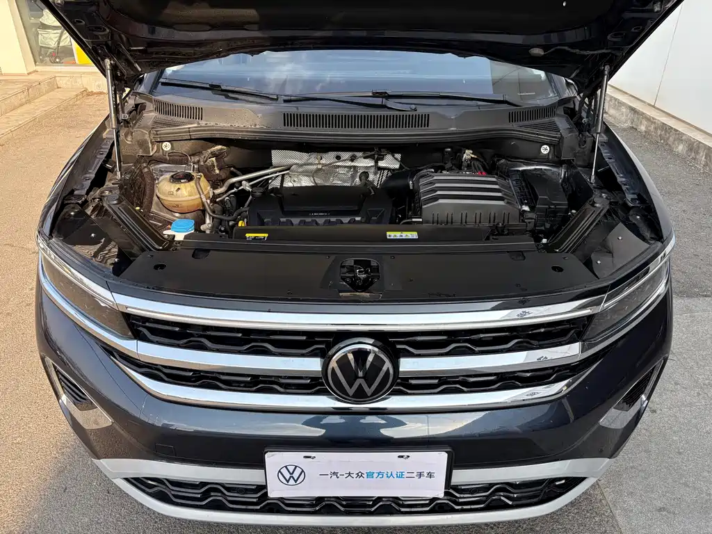 Talagon 380 TSI 4 WD Luxury Premium Realm Pro 6-seat