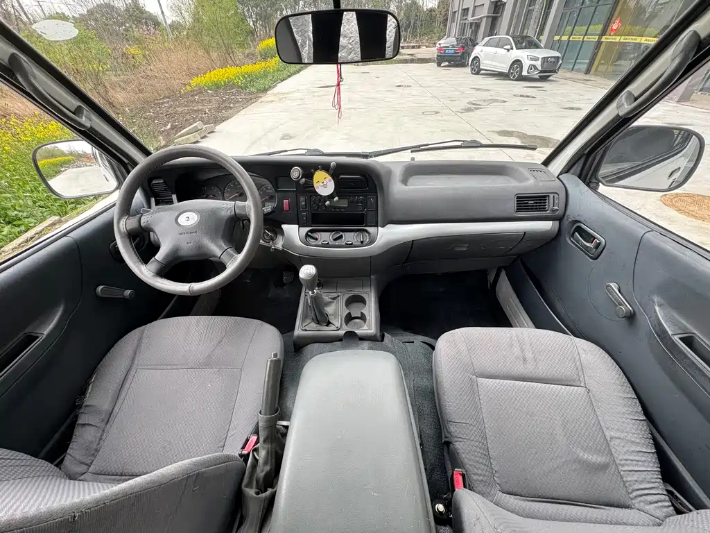 Jinbei Hiace 2.0 L Comfort V19