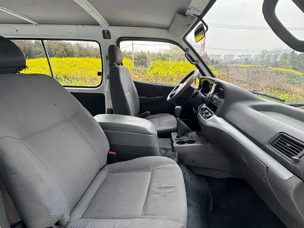 Jinbei Hiace 2.0 L Comfort V19