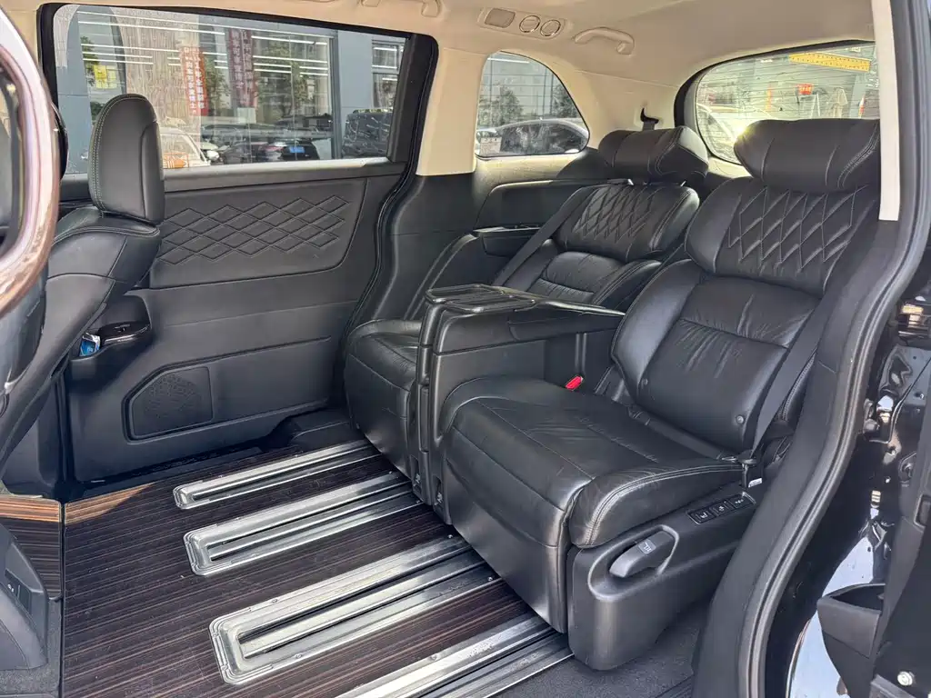 Elysion 2.0 L Hybrid Luxury