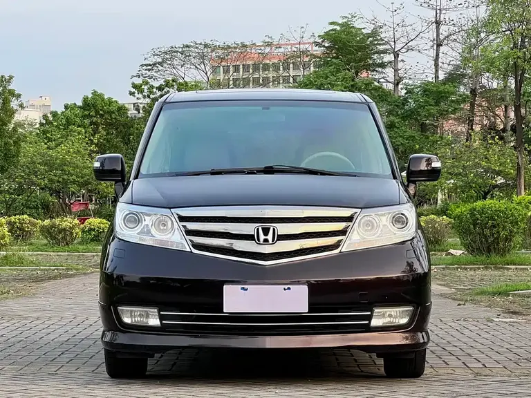 Honda Elysion 2.4 L VTi-S Distinguished
