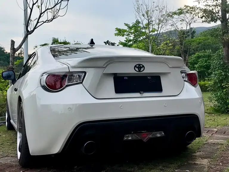 Toyota 86 2.0 L Auto Luxury