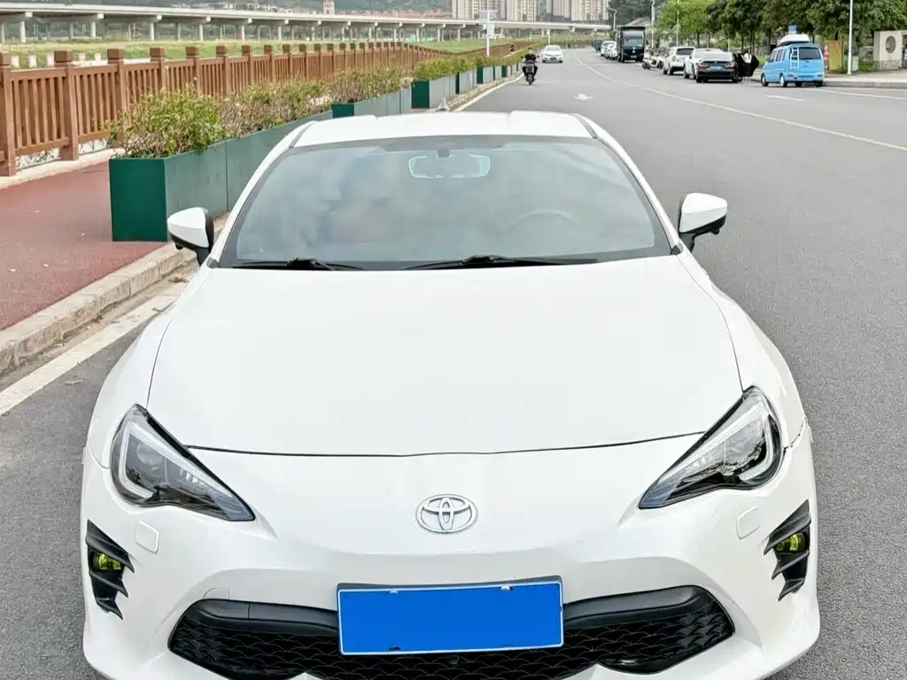 Toyota 86 2.0 L Auto Luxury