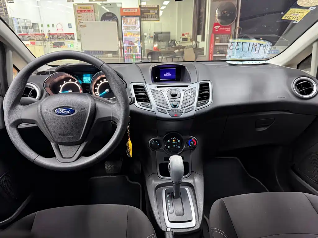 Fiesta Hatchback 1.5 L Auto Fashion