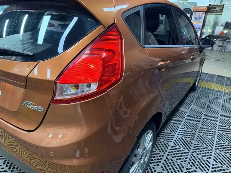 Ford Fiesta Hatchback 1.5 L Auto Fashion