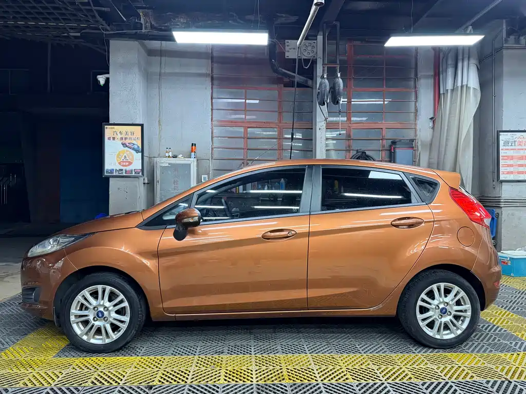 Fiesta Hatchback 1.5 L Auto Fashion