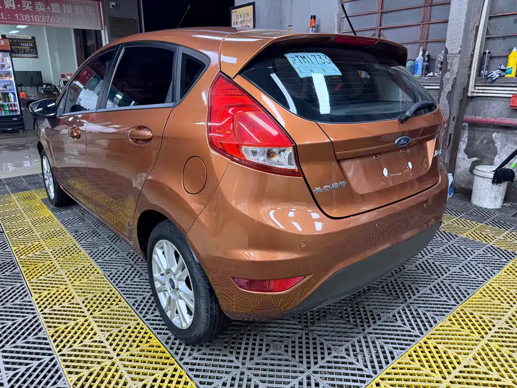Fiesta Hatchback 1.5 L Auto Fashion