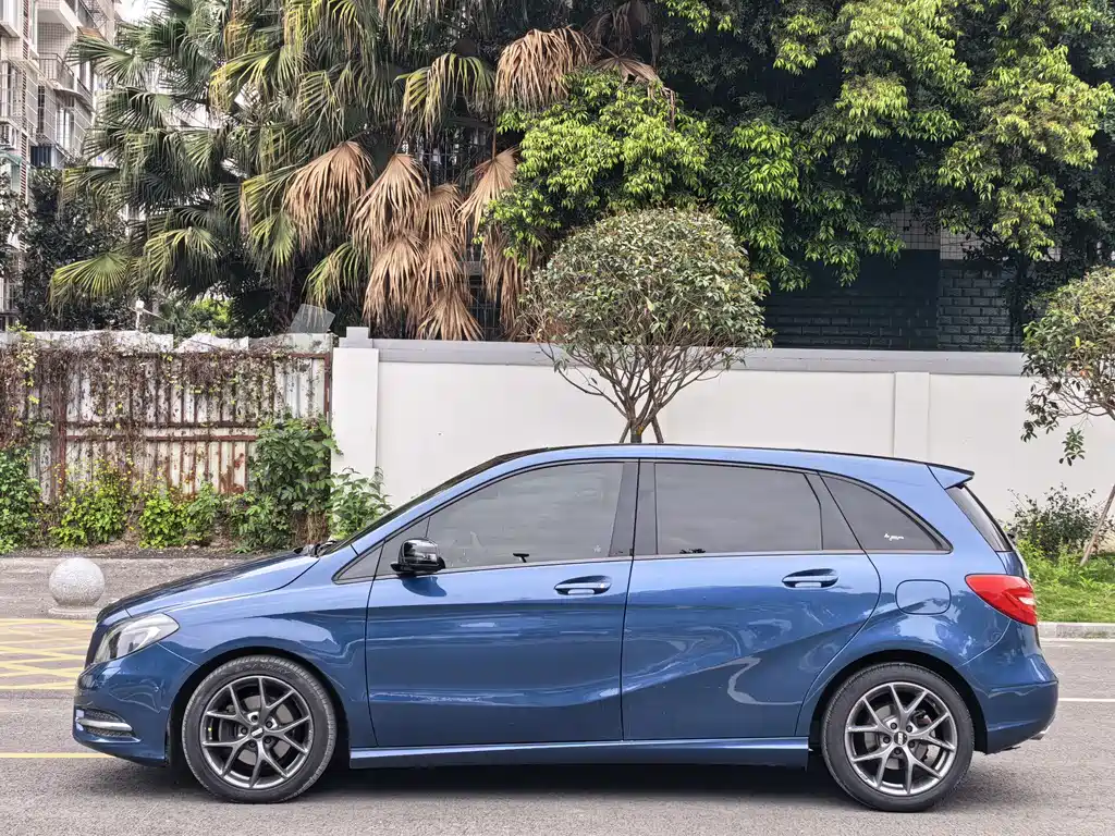 Mercedes-Benz B-Class B 200