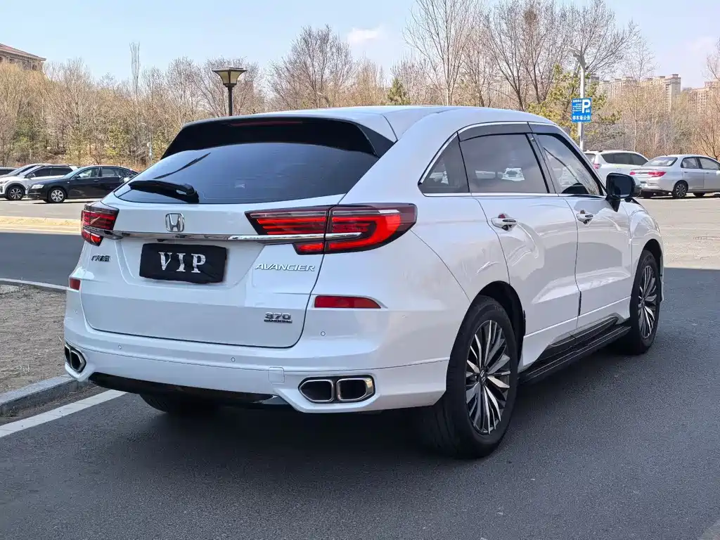 Avancier 370 TURBO 2 WD Luxury