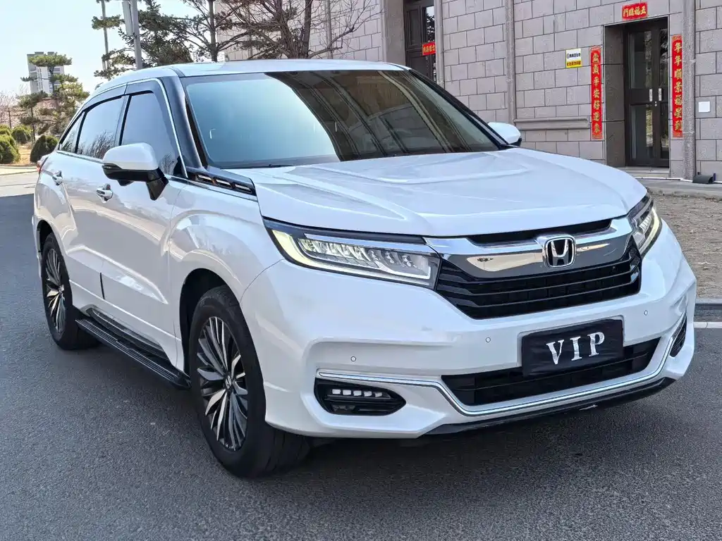 Avancier 370 TURBO 2 WD Luxury