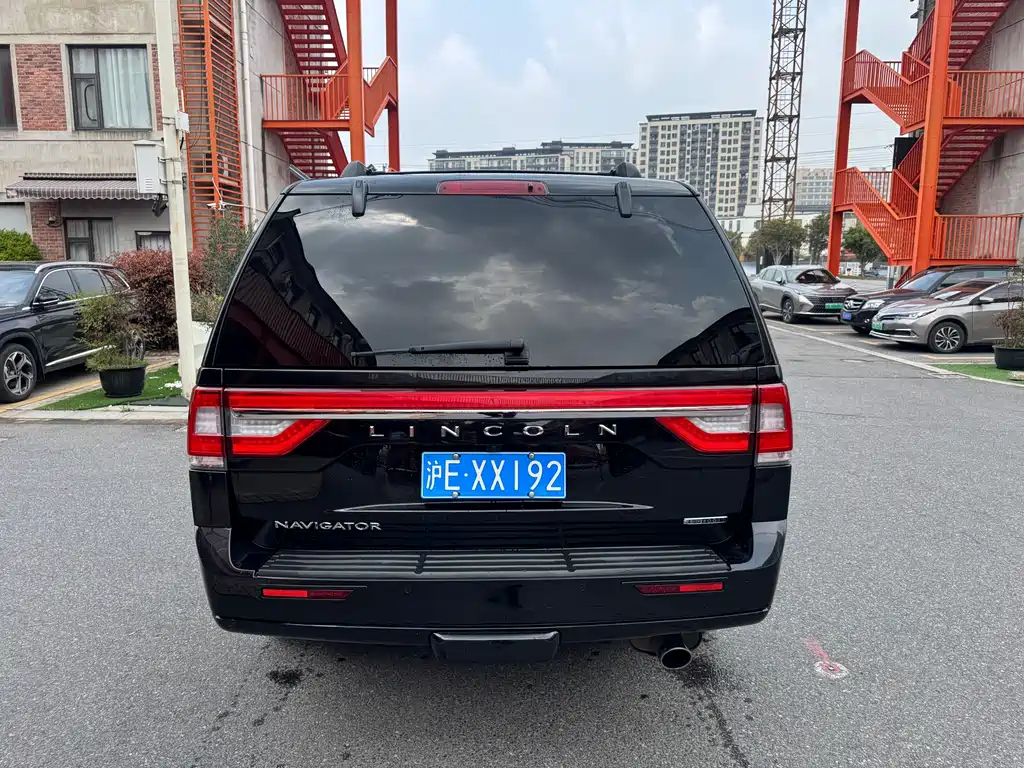 Navigator 3.5 T AWD