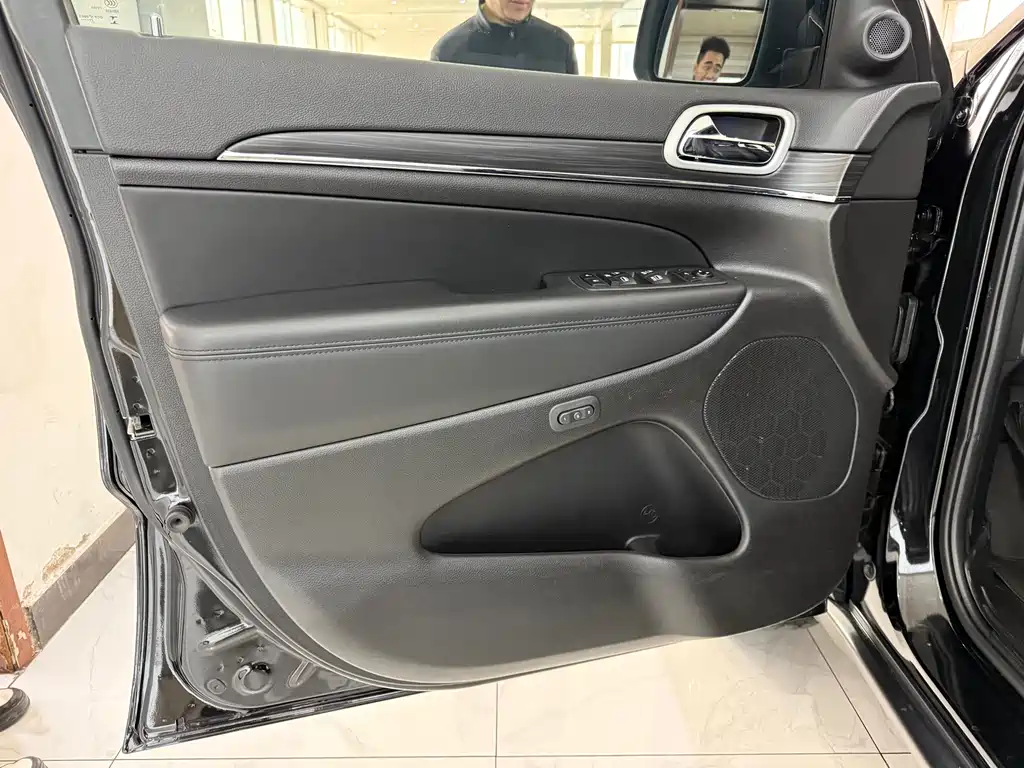 Grand Cherokee (Import) 3.0 L 80 Anniversary