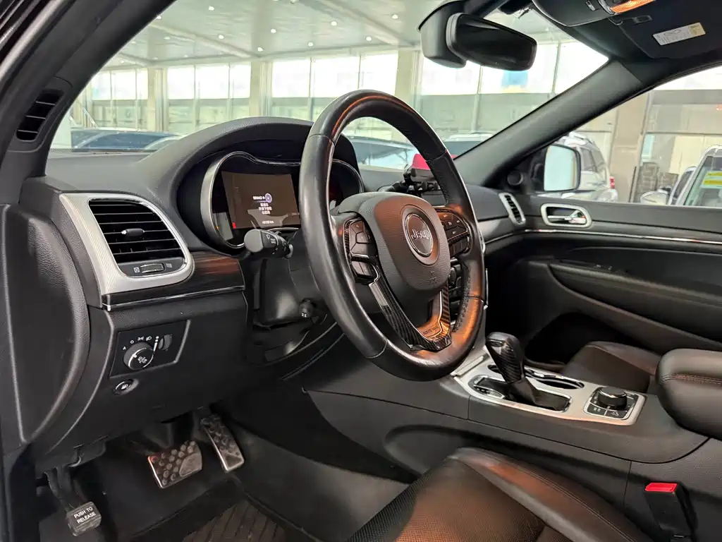 Grand Cherokee (Import) 3.0 L 80 Anniversary