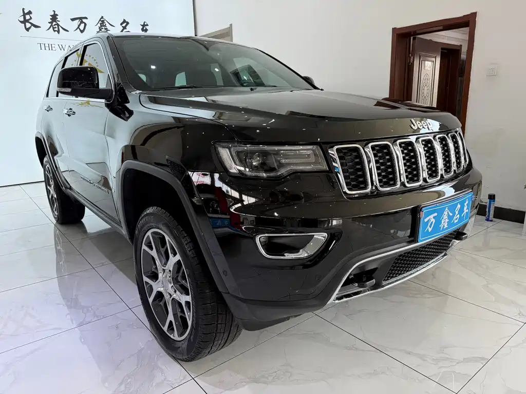 Grand Cherokee (Import) 3.0 L 80 Anniversary