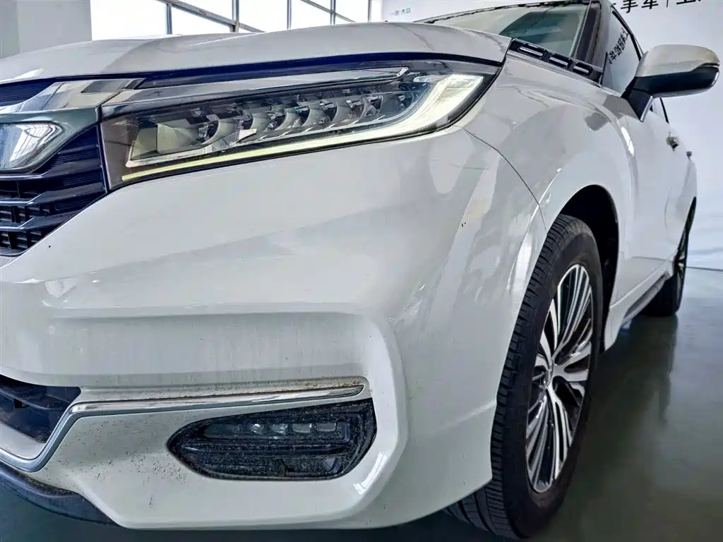 Avancier 240 TURBO 2 WD Premium