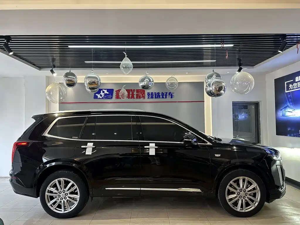 Cadillac XT6 2.0 T 7-seat 4 WD Luxury