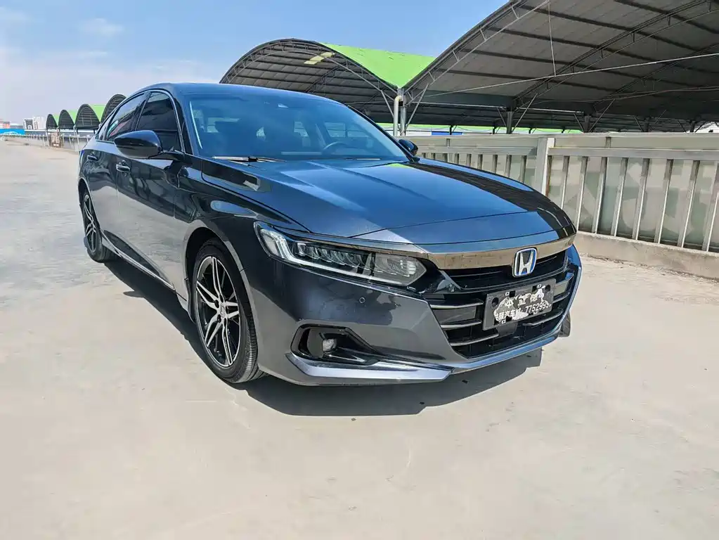Accord Sharp· Hybrid 2.0 L Phantom Night · Sharp Smart