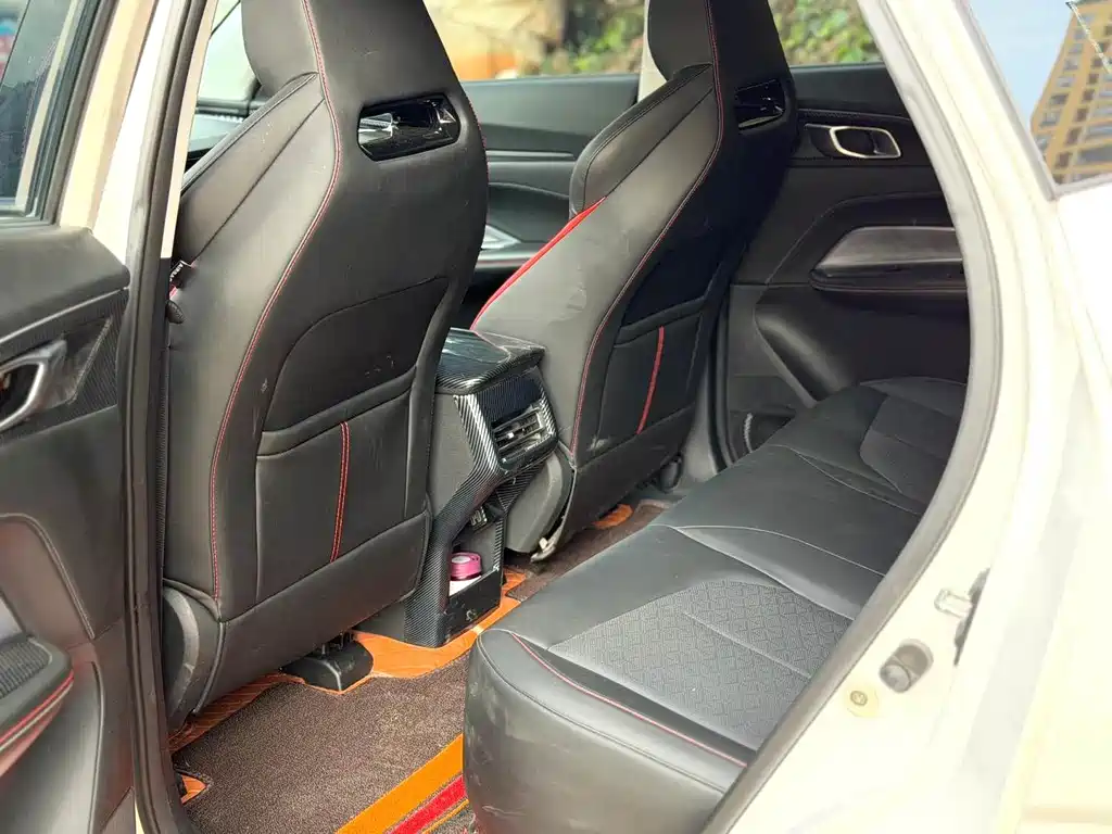 Changan Oshan Z6 Blue Whale 1.5 T DCT Smart Leading