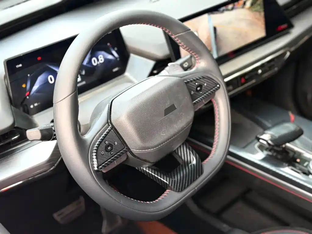 Changan Oshan Z6 Blue Whale 1.5 T DCT Smart Leading