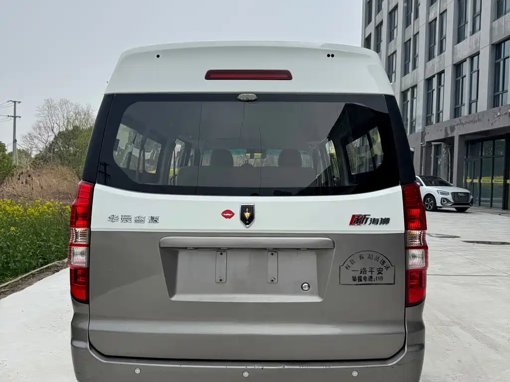 New Haishi X30 L 新海狮X30 L 2023款 1.5 L财富版客车5/6/7座中央空调版 SWC15 M
