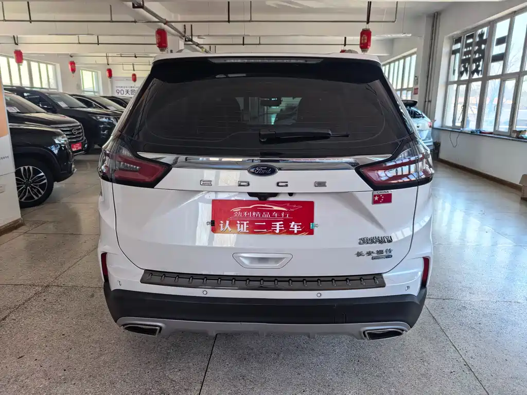 Edge PLUS EcoBoost 245 2 WD Platinum Sharp 5-seat