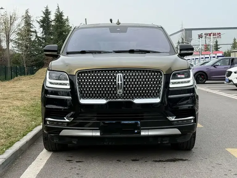 Lincoln Navigator 3.5 T Honor Shine