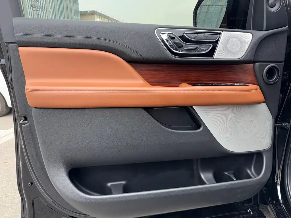 Navigator 3.5 T Honor Shine