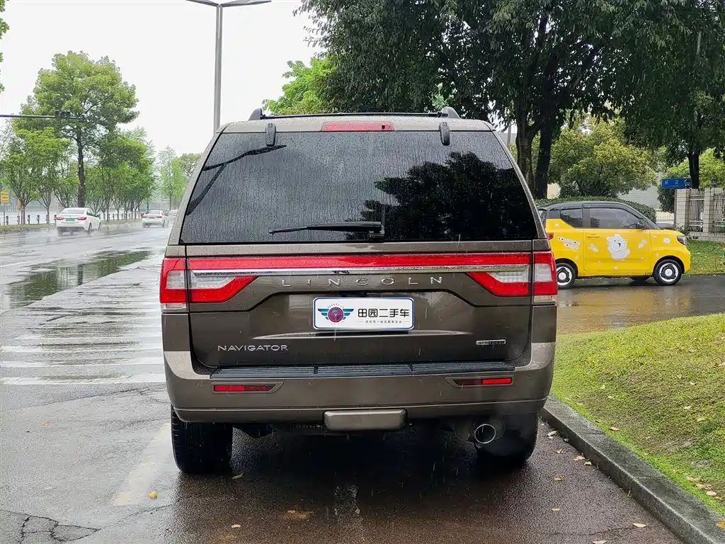 Navigator 3.5 T AWD