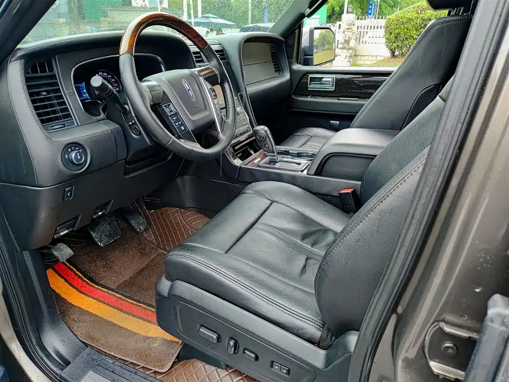 Navigator 3.5 T AWD