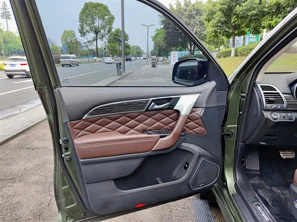 Haval H9 2.0 T Gasoline 4 WD Luxury 7-seat