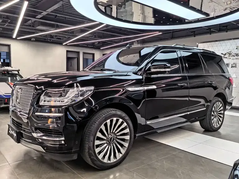 Lincoln Navigator 3.5 T Honor Shine